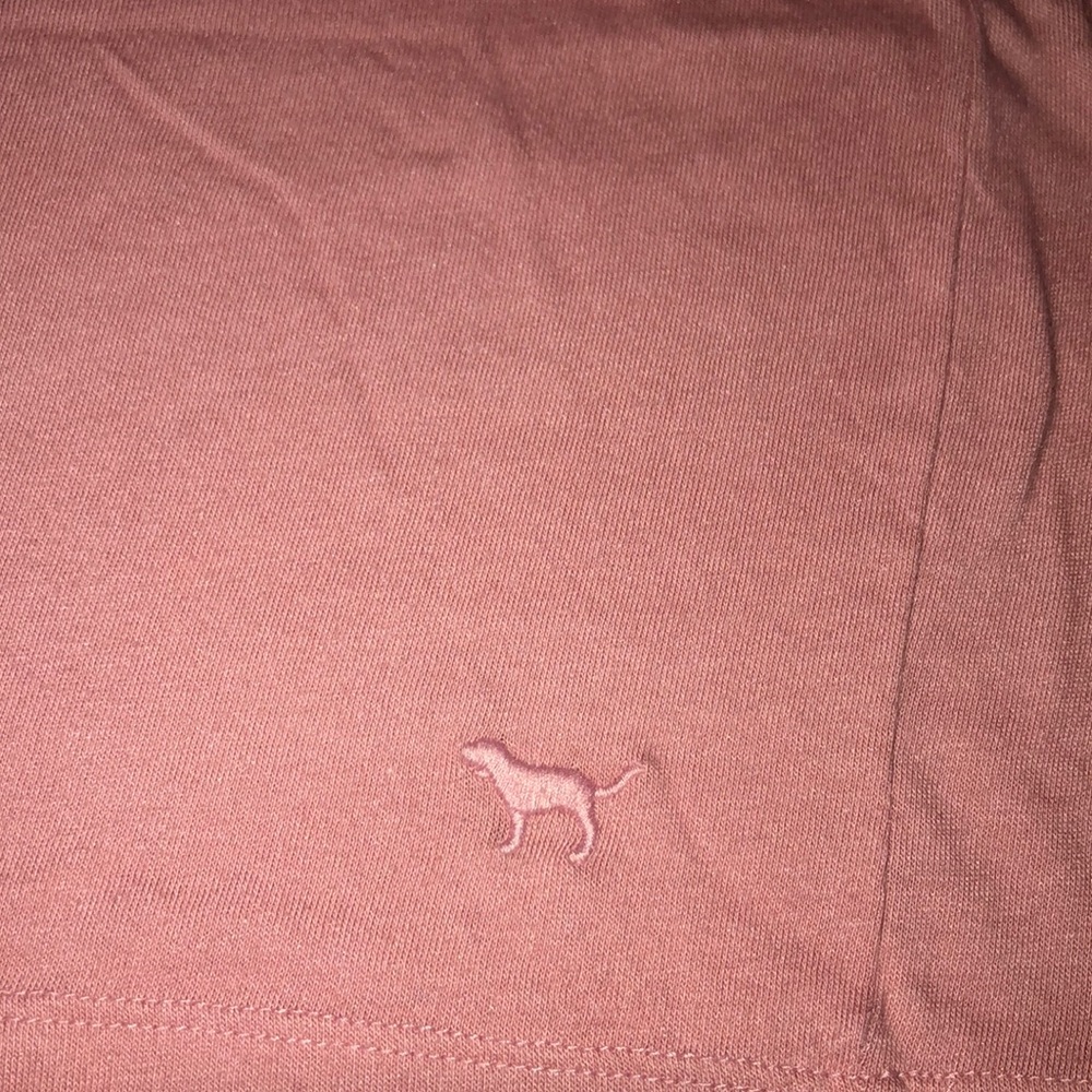 •pink tshirt - Picture 3 of 3